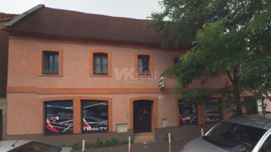 Prodej rodinného domu s obchodními prostory v ulici Floriánská, Kladno