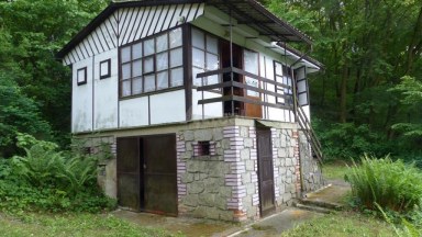 Prodej chaty 2+1, OV, 31m2 + 528 m2 zahrada, obec Zbečno