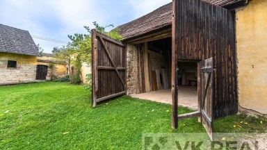 Prodej bývalé zemědělské usedlosti, pozemek 1.232 m, Chotíkov u Plzně