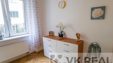 Prodej družtevního bytu 1+1 (32 m2), Terronská 959/63, Praha 6