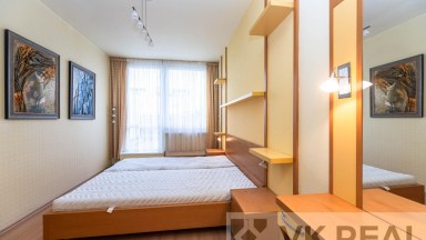 Prodej bytu 4+kk s terasou, lodžií a garáží, cca 158m2, OV, ul. Voskovcova 1130/34, P5 - Barrandov