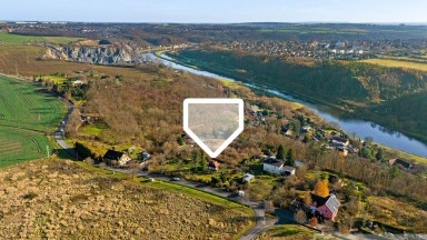 Prodej stavebního pozemku o výměře 858 m2, Husinec u Řeže