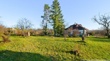 Prodej stavebního pozemku o výměře 858 m2, Husinec u Řeže