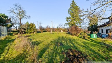 Prodej stavebního pozemku o výměře 858 m2, Husinec u Řeže