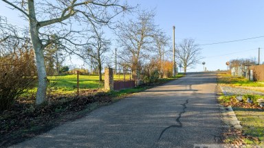 Prodej stavebního pozemku o výměře 858 m2, Husinec u Řeže