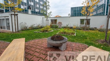 Prodej nebytového prostoru 18 m2, Peroutkova ul č.p. 531., Praha 5 - Malvazinky