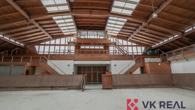 Prodej víceúčelové haly s pozemkem, Císařský ostrov, Praha 7 - Bubeneč