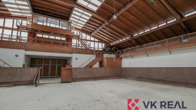 Prodej víceúčelové haly s pozemkem, Císařský ostrov, Praha 7 - Bubeneč