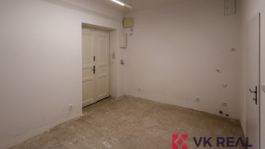 Pronájem kanceláře/obchodu 76m2, Bělohorská 235/91, Praha 6 - Břevnov