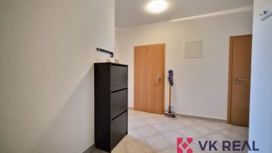 Pronájem bytu 2+kk/GS + sklep, 57m2, OV, Míšovická 455/10, P5 - Zličín