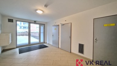 Pronájem bytu 2+kk/GS + sklep, 57m2, OV, Míšovická 455/10, P5 - Zličín