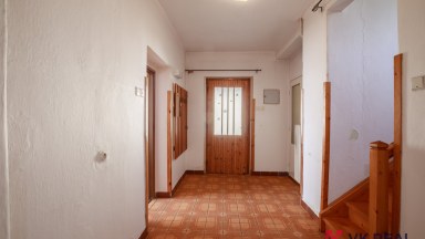 Prodej rodinného domu 3+1(s možností 4+1) s přilehlou garáží a dílnou v obci Hradec u Stoda