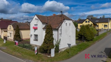 Prodej rodinného domu 3+1(s možností 4+1) s přilehlou garáží a dílnou v obci Hradec u Stoda