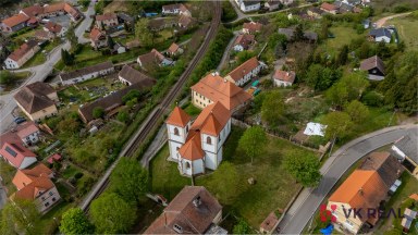 Prodej rodinného domu 3+1(s možností 4+1) s přilehlou garáží a dílnou v obci Hradec u Stoda