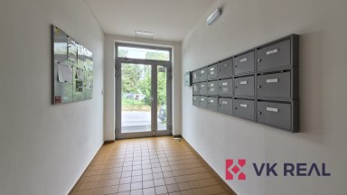 Pronájem bytu 2+kk, cca 70 m² s garážovým stáním a sklepem, Praha 6 – Veleslavín, ul. Lužná