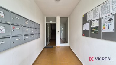 Pronájem bytu 2+kk, cca 70 m² s garážovým stáním a sklepem, Praha 6 – Veleslavín, ul. Lužná