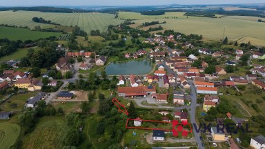Prodej stavebního pozemku 891 m², zasíťovaného, s rekreační chatou v obci Pňovany, okr. Plzeň-sever