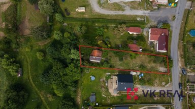 Prodej stavebního pozemku 891 m², zasíťovaného, s rekreační chatou v obci Pňovany, okr. Plzeň-sever