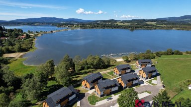 Prodej bytu 3+kk/B, cca 53m² + 5m², Lipno, Černá v Pošumaví, 50m od vody