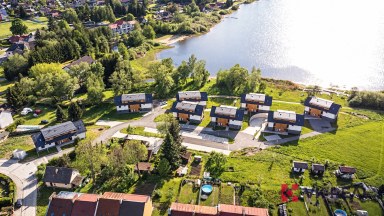 Prodej bytu 3+kk/B, cca 53m² + 5m², Lipno, Černá v Pošumaví, 50m od vody