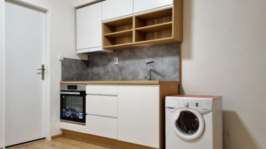 Prodej nebytového prostoru 18 m2, Peroutkova ul., Praha 5 - Malvazinky