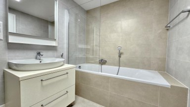 Pronájem bytu 2+kk, balkón, garážové stání, 2 sklepy, OV, 61m2, ul. U Borského parku, Plzeň