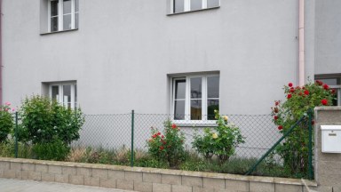 Prodej bytové jednotky 2+1, předzahrádka, parkovací stání, OV, 90,9 m2, ul. U Pekáren 253/2, Praha 1