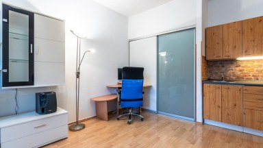 Pronájem bytu 1+kk, DV, cca 28m2, ul. Školská 1333, Hostivice