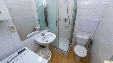 Pronájem bytu 1+kk, DV, cca 28m2, ul. Školská 1333, Hostivice