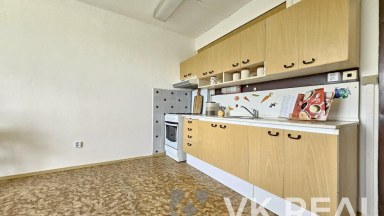 Prodej bytu 2+1 se dvěma lodžiemi a sklepem, OV, cca 81m2, ul. Lonkova 465, Pardubice