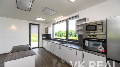 Pronájem RD 4+kk+pracovna a 2xšatna, cca 200m2, pozemek cca 500m2, Kyšice u Plzně