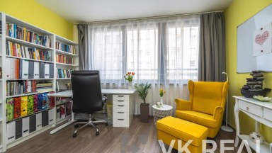 Prodej bytu 3+kk/L, sklep, garáž, OV, cca 100m2 vč. lodžie a sklepa, ul. Sokolovská 1019/312a, P-9