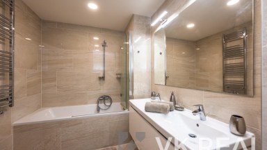 Prodej bytu 3+kk/L, sklep, garáž, OV, cca 100m2 vč. lodžie a sklepa, ul. Sokolovská 1019/312a, P-9