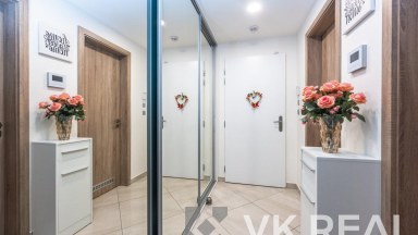 Prodej bytu 3+kk/L, sklep, garáž, OV, cca 100m2 vč. lodžie a sklepa, ul. Sokolovská 1019/312a, P-9