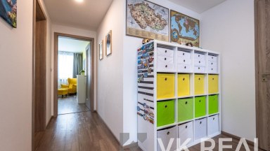 Prodej bytu 3+kk/L, sklep, garáž, OV, cca 100m2 vč. lodžie a sklepa, ul. Sokolovská 1019/312a, P-9