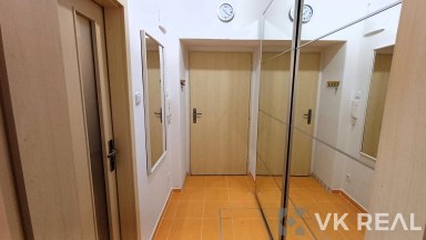 Prodej nebytového prostoru 1+kk, 32 m2, OV, ulice N. A. Někrasova 650/4, Praha 6 - Bubeneč