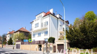 Pronájem bytu 3+kk/3xB s garážovým stáním, 94m2, OV, Branická 904/157, Praha 4