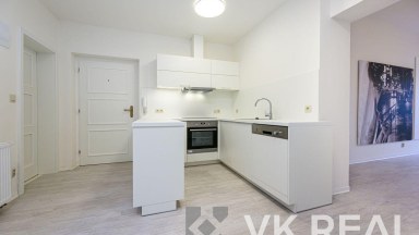 Pronájem bytu 3+kk/3xB s garážovým stáním, 94m2, OV, Branická 904/157, Praha 4