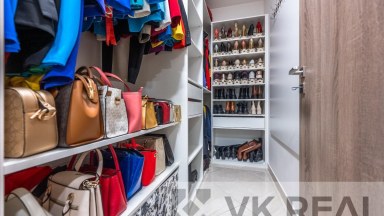 Prodej bytu 3+kk/L, sklep, garáž, OV, cca 120 m2 vč. příslušenství, luxusní lokalita