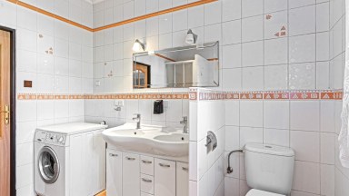 Prodej rodinného domu 5+kk s garáží, ul. U nové dálnice 703, Praha 4 - Chodov