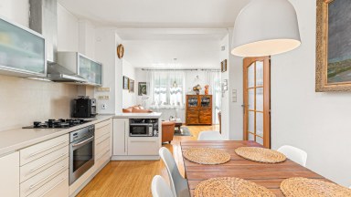 Prodej rodinného domu 5+kk s garáží, ul. U nové dálnice 703, Praha 4 - Chodov